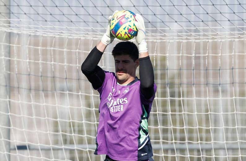 Courtois utiliza Pamplona como preparación para Anfield