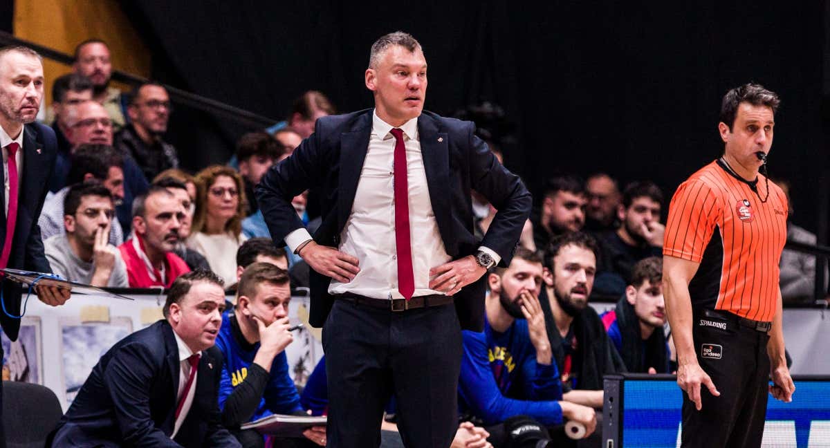 Sarunas Jasikevicius en el banquillo del Barcelona./EP