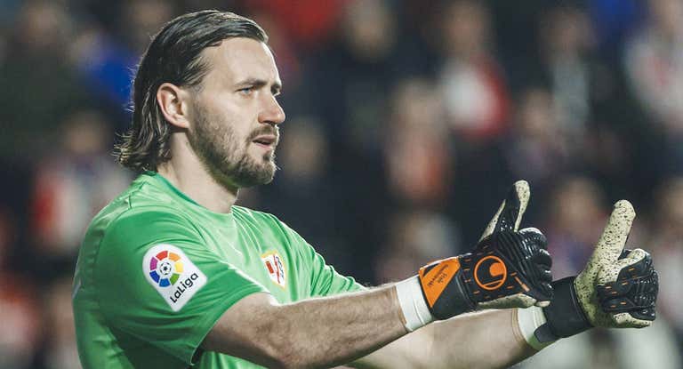 Stole Dimitrievski, el portero con más partidos en la historia del Rayo Vallecano.