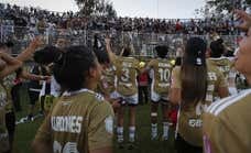 La controvertida norma que pone en jaque la profesionalización del fútbol femenino chileno