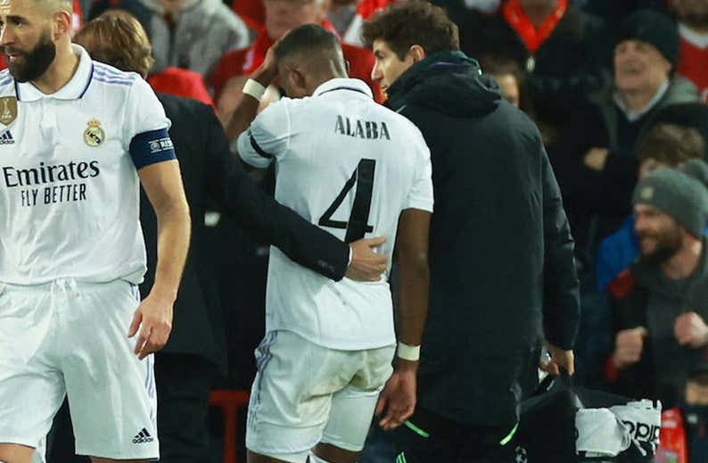 Alaba se lesiona y deja al Real Madrid sin laterales izquierdos
