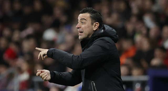 Alineaciones del Manchester United – Barcelona: Xavi apuesta por Sergi Roberto