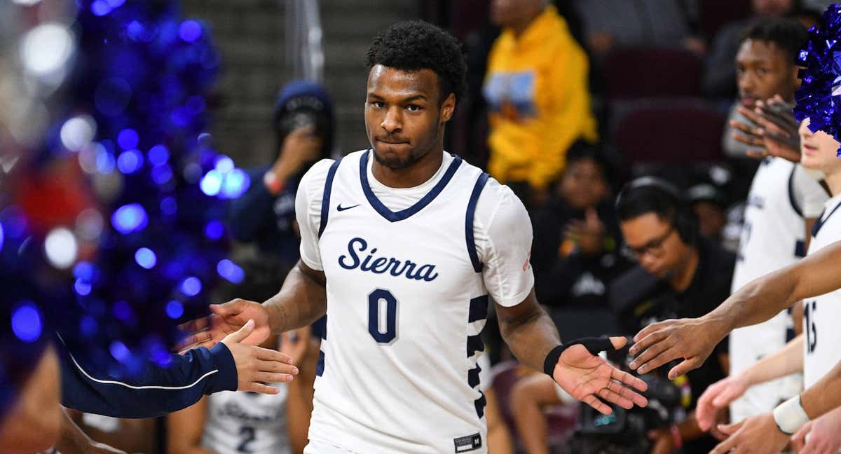 Bronny James, durante un partido con su equipo del instituto.