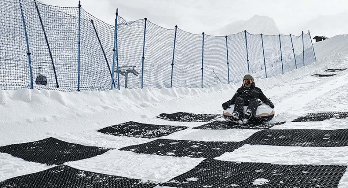 El novedoso Snowtubbing del Pas de la Casa.