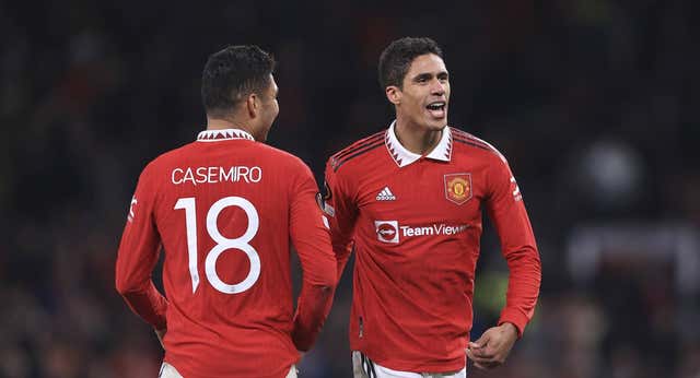 Casemiro y Varane trasladan al Manchester United el relato del Real Madrid