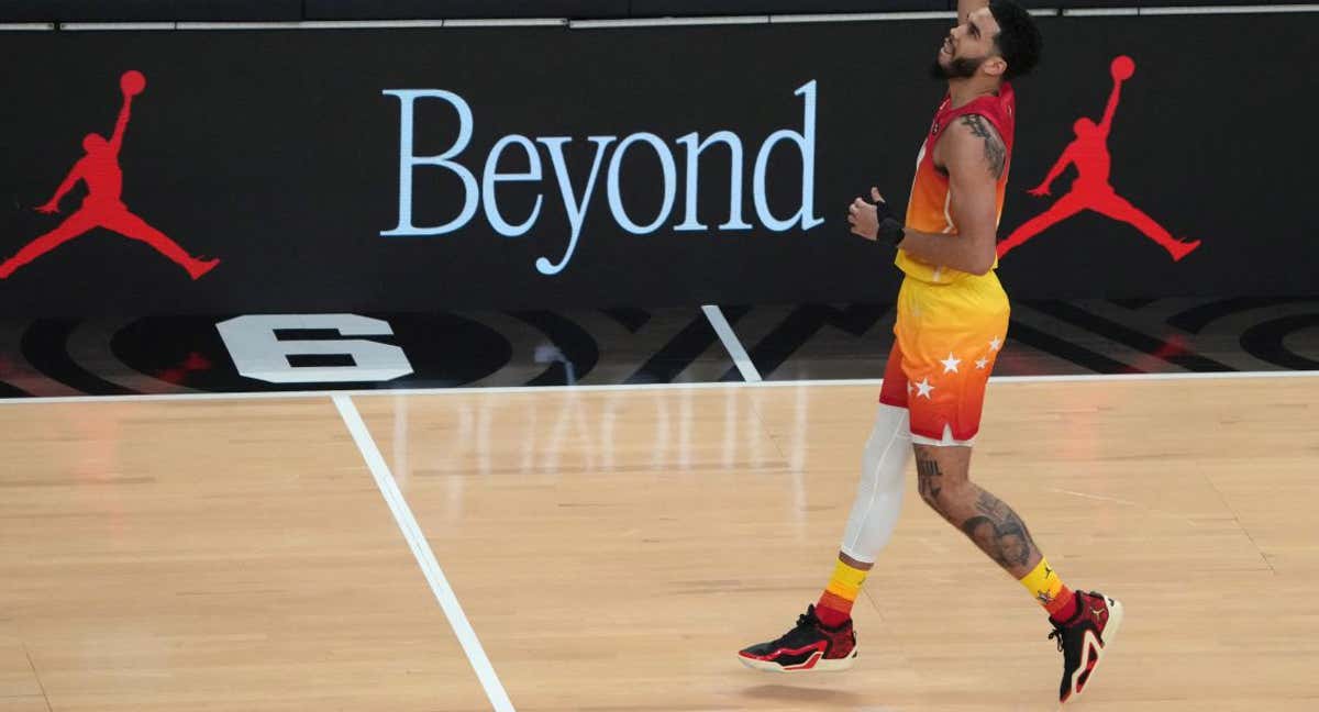 Jayson Tatum celebra una de las canastas en el All Star./AFP