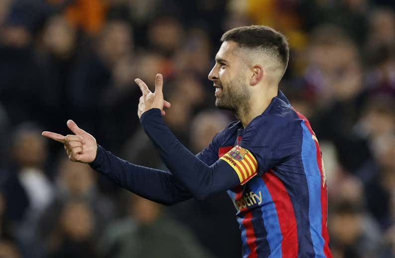 Jordi Alba no se rinde: Balde, sin alfombra roja