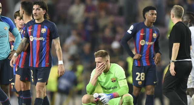 Ocho años de calvario para un Barça que no quiso cuando podía y ahora quiere pero no puede