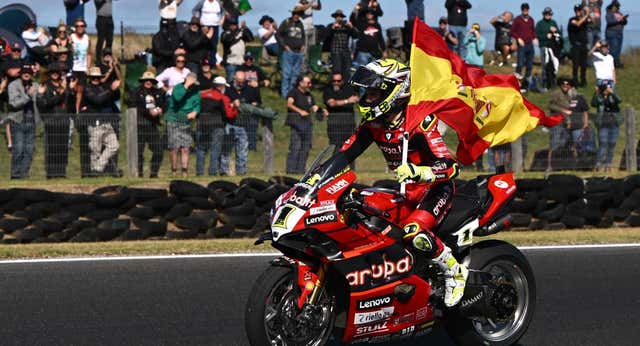 Álvaro Bautista lanza el primer mensaje de las intenciones de la máquina Ducati para 2023
