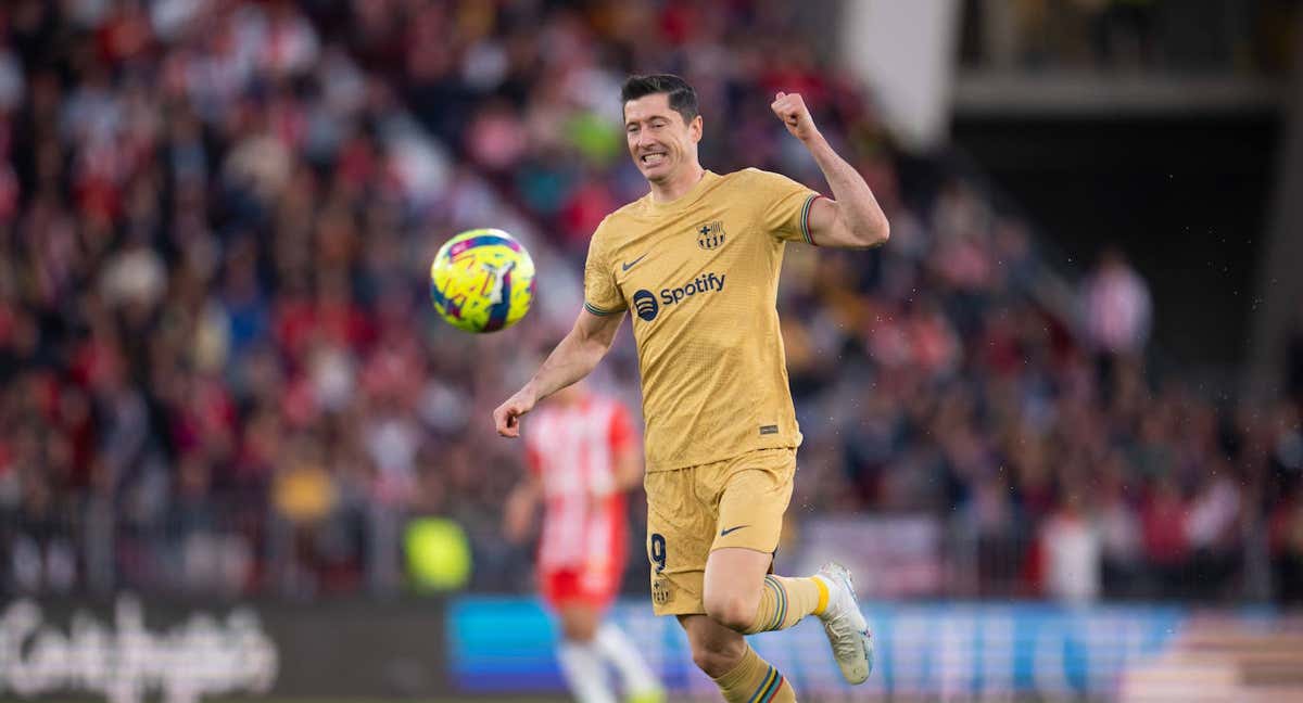 Lewandowski, ante el Almería./GETTY