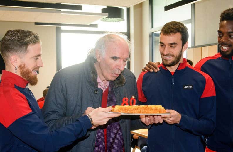 Los porteros de LaLiga vestirán de negro por Iribar: Courtois, Remiro...