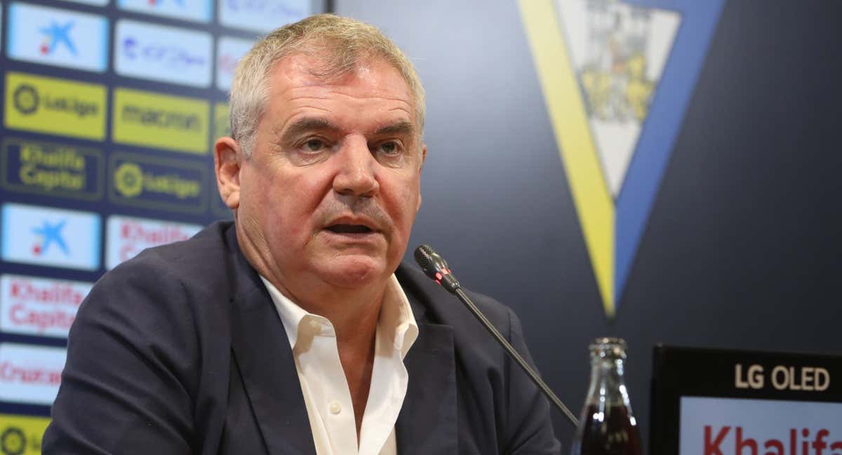 Manuel Vizcaíno, en una comparecencia con el Cádiz./EFE