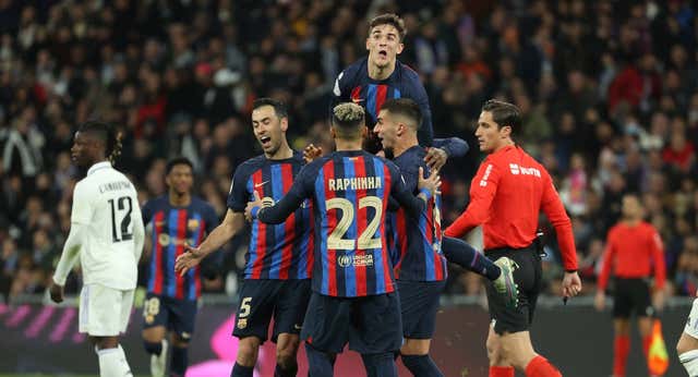 El muro del Barcelona deprime al Real Madrid