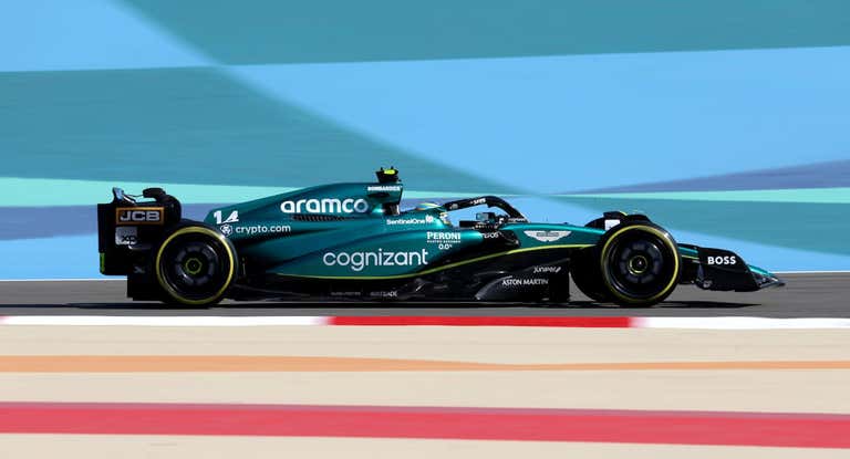 Fernando Alonso, durante la FP1 del GP de Baréin 2023.