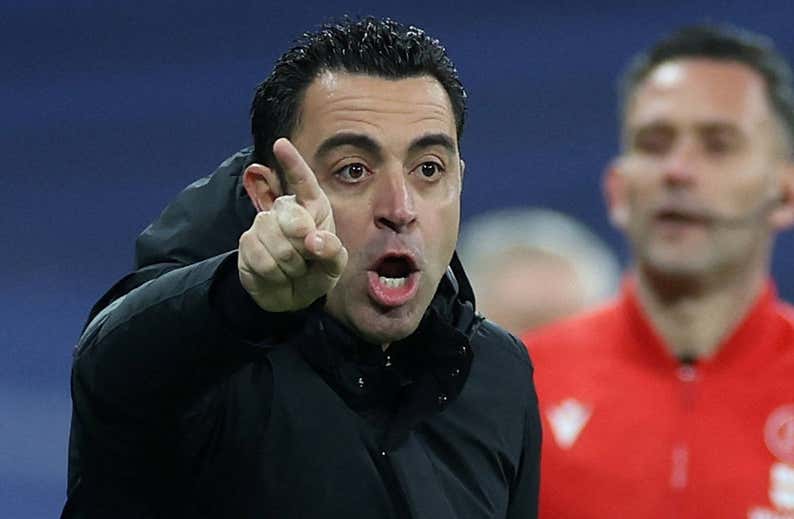 Xavi se pelea con la posesión