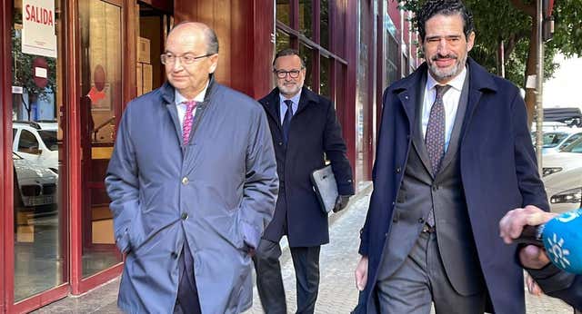 Castro le vuelve a ganar la partida a Del Nido en el juzgado