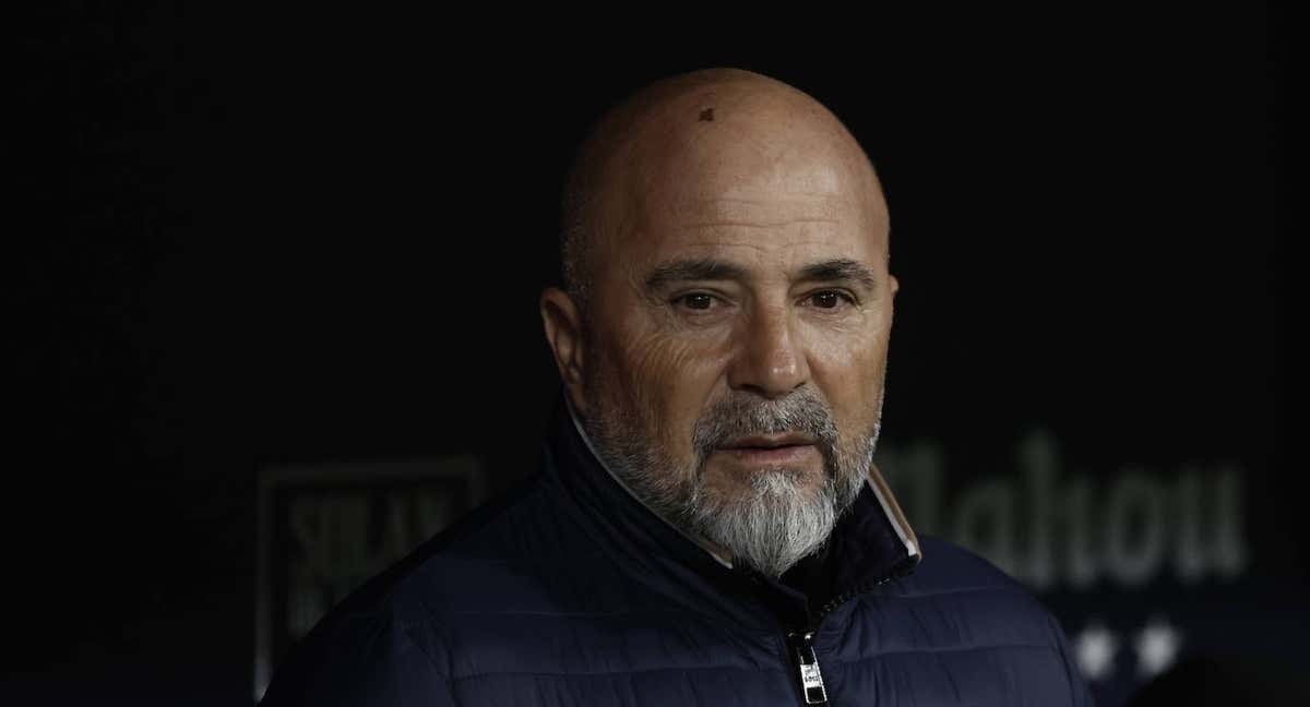Sampaoli en el banquillo del Metropolitano.