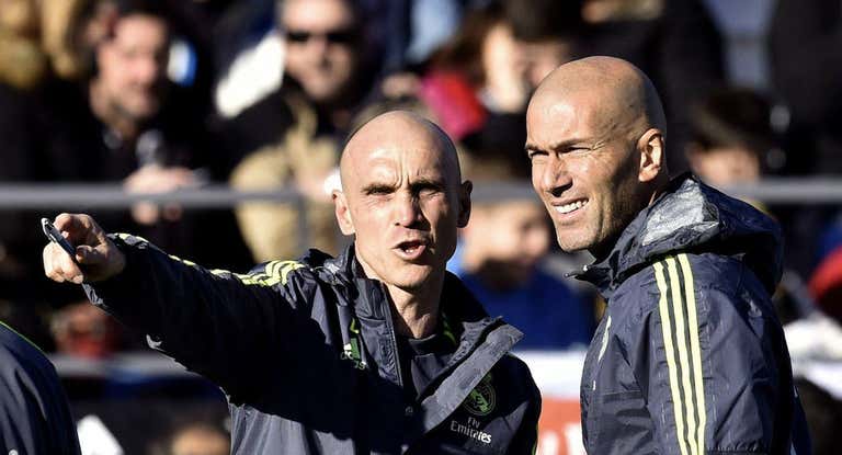 Bettoni, en un partido con Zidane.