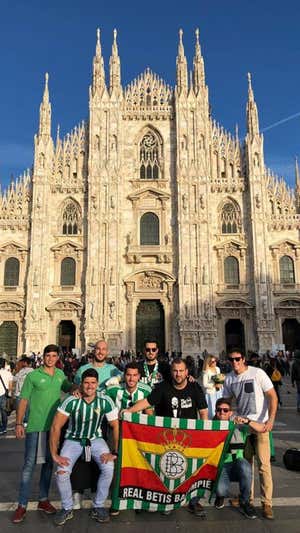 David Martínez, en la Plaza del Duomo de Milán. M.G.
