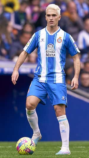Denis controla el balón en un partido reciente.  GETTY