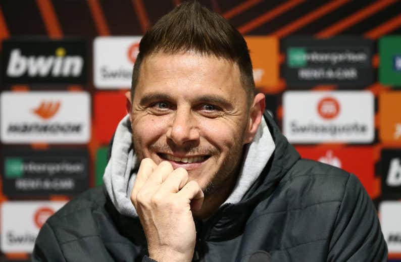 La penúltima de Joaquín sueña ahora con Old Trafford: «No se me pasa por la cabeza que sea la última vez»
