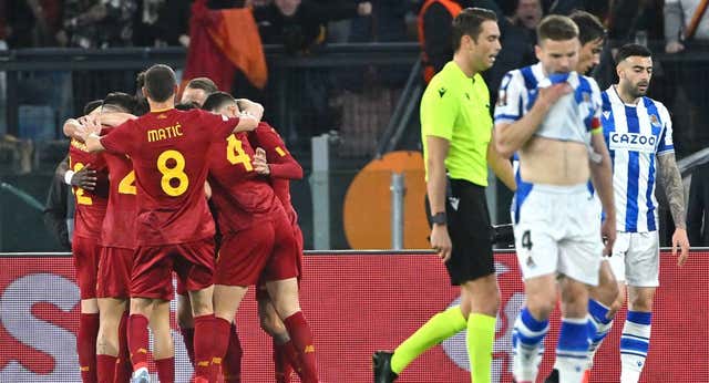 Mourinho alecciona a la Real