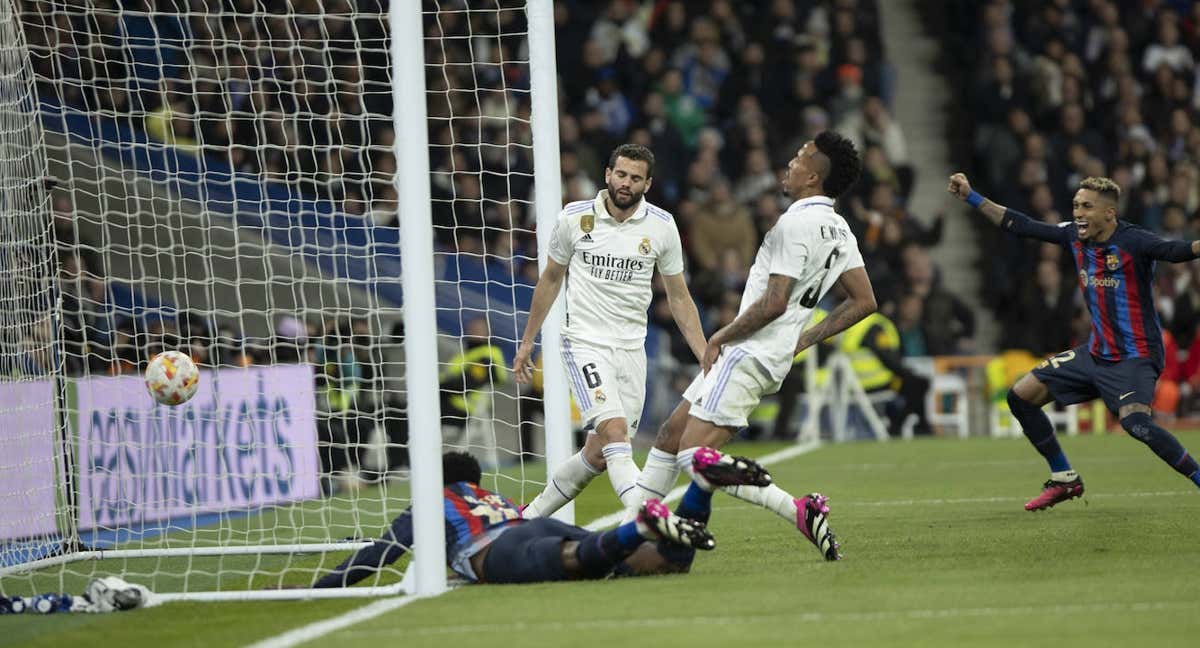 El último Clásico se decidió con un autogol./Ignacio Gil / ABC