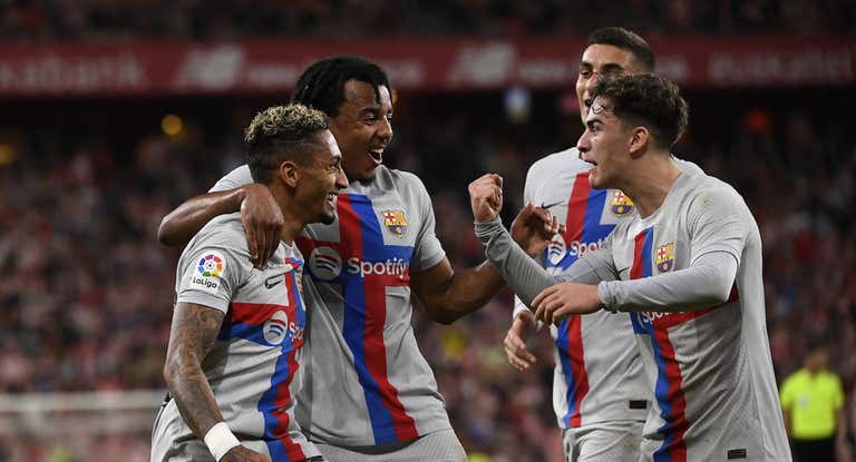 El Barça celebrando el gol de Raphinha.