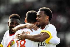 Aconsejado por Henry y los Hazard, el fichaje más caro de la historia del Lens mete tres goles en cinco minutos
