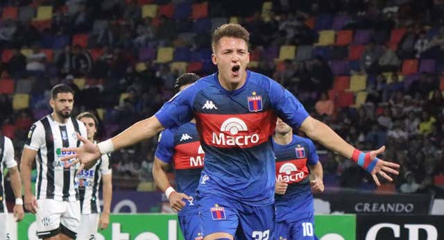 Italia vuelve a sus orígenes y piensa en Argentina para reforzar su selección