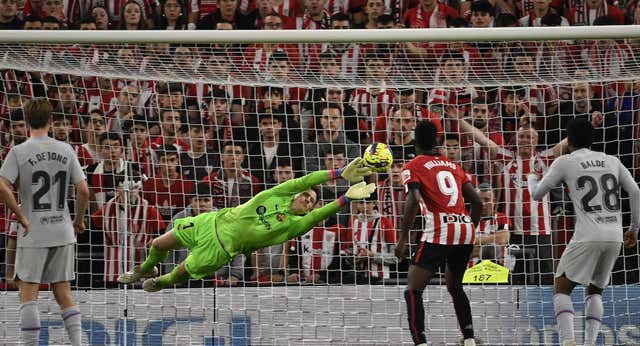 Ter Stegen doma al Athletic y el Barça está a un Clásico de ganar LaLiga