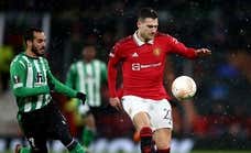 Diogo Dalot se examina en Heliópolis ante sus vigilantes