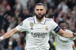 Benzema está en modo Cristiano... también en el vestuario