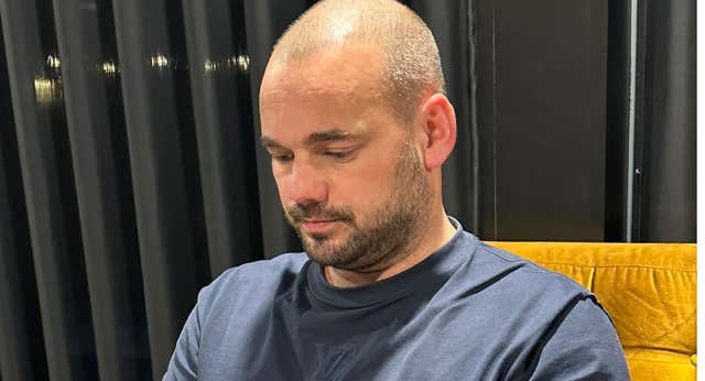 Wesley Sneijder y su mala vida en el Real Madrid: «Bebía y salía mucho, cuando quise escuchar a Van Nistelrooy era tarde«