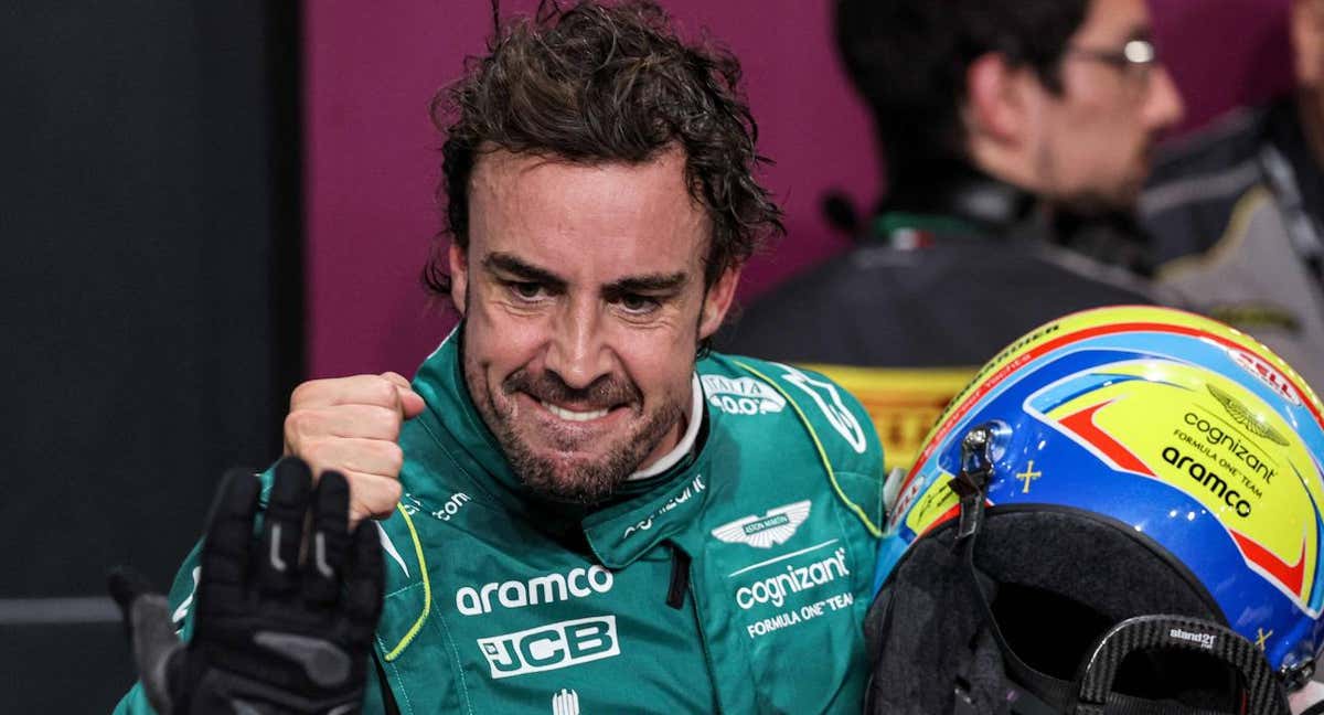 Fernando Alonso, hoy, celebra su segundo puesto en parrilla. /AFP