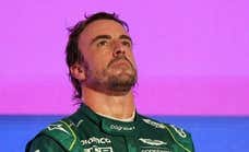 Alonso carga contra la FIA antes de devolverle el podio: “No quedan muy bien, han tenido una hora para comunicar la penalización”