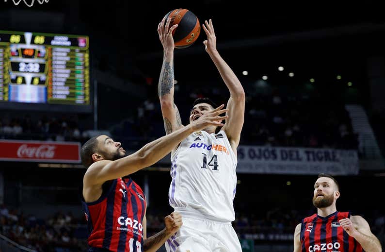 El Real Madrid no puede con su bestia negra y vuelve a caer ante Baskonia