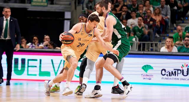 El Barça se venga de la eliminación copera y vence al Unicaja Málaga