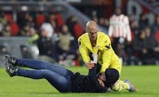 El agresor de Dmitrovic no podrá entrar en el Philips Stadion... ¡en 40 años!