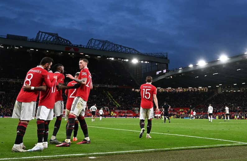 Batalla de más de 6.000 millones por el United para sellar la mayor venta de la historia