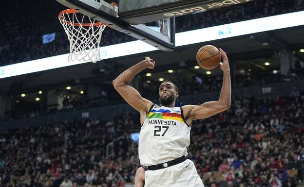Gobert en el último duelo con Timberwolves.  Reuters