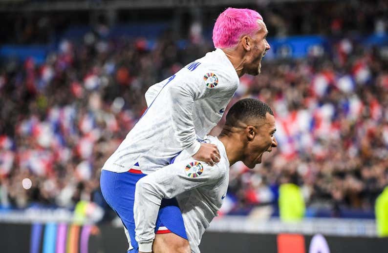Con Griezmann y Mbappé de capitanes no se hubiera hundido el Titanic