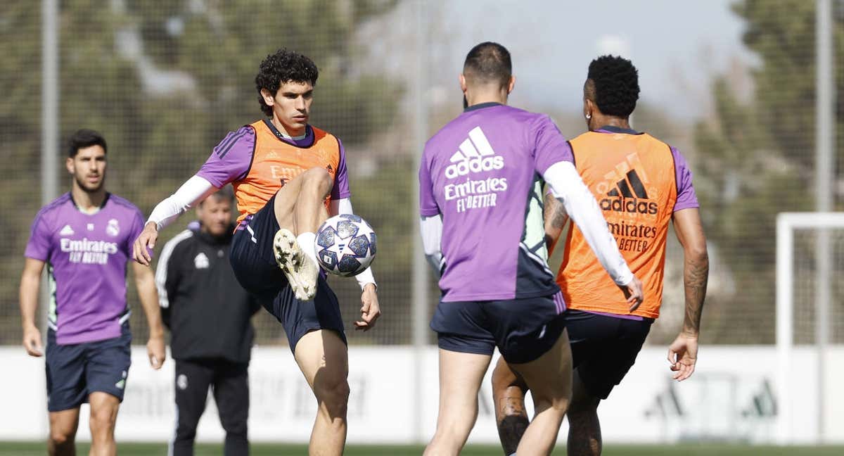 Vallejo entrena con el Real Madrid./GETTY