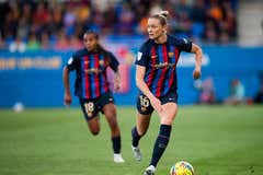 Un penalti polémico decide el Clásico más igualado