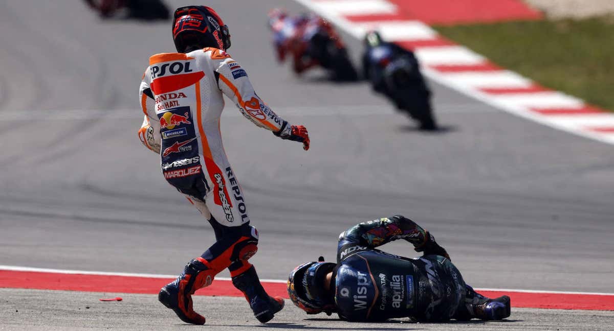Marc Márquez pide disculpas a Miguel Oliveira tras tirarle en la segunda vuelta del GP de Portugal 2023.