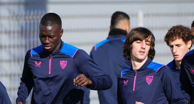 Optimismo con la participación de Pape Gueye y Bryan Gil ante el Cádiz