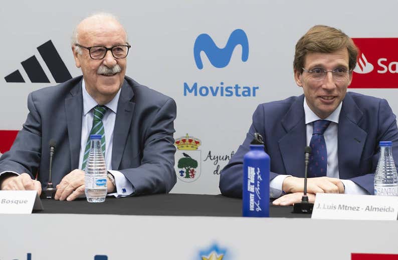 Del Bosque: «No intoxiquemos; De la Fuente es el mejor candidato para dirigir a la Selección«