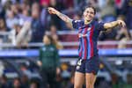 Mapi León se empodera en medio del huracán