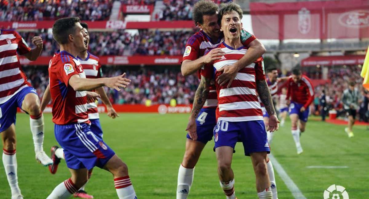 El Granada celebra su victoria en casa/LALIGA