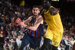 El Barça certifica la ventaja de campo en playoffs mientras Efes sigue apurando sus opciones